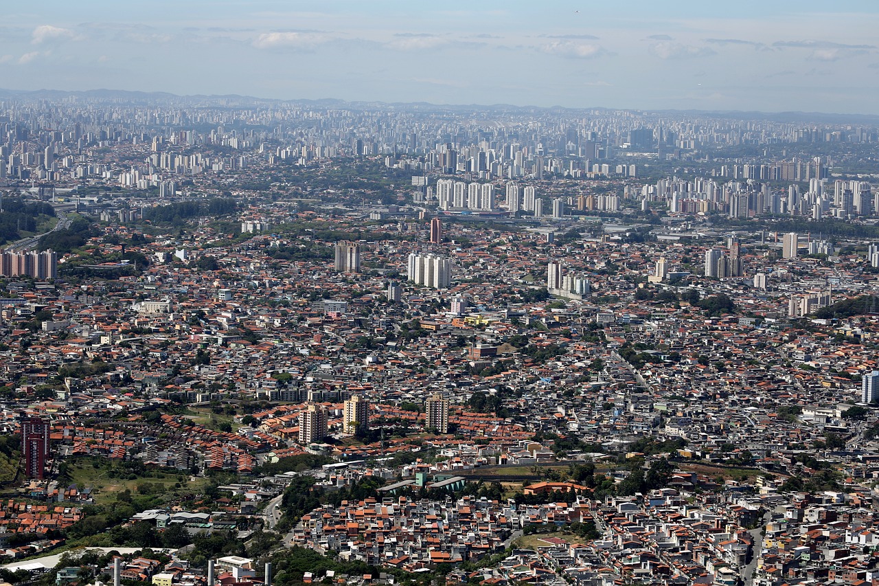 A relação entre a América Latina e o sistema-capitalista: as transformações socioeconômicas resultantes dessa conexão 23