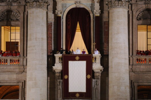 Às vésperas do conclave, uma análise do papel diplomático do Vaticano no atual cenário de guerras