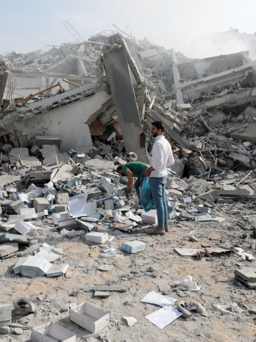 Gaza não é a primeira vez que autoridades dos EUA minimizam atrocidades cometidas por regimes apoiados pelos Estados Unidos – estudiosos de genocídio encontraram estratégias semelhantes usadas desde o Timor-Leste até a Guatemala e o Iêmen.