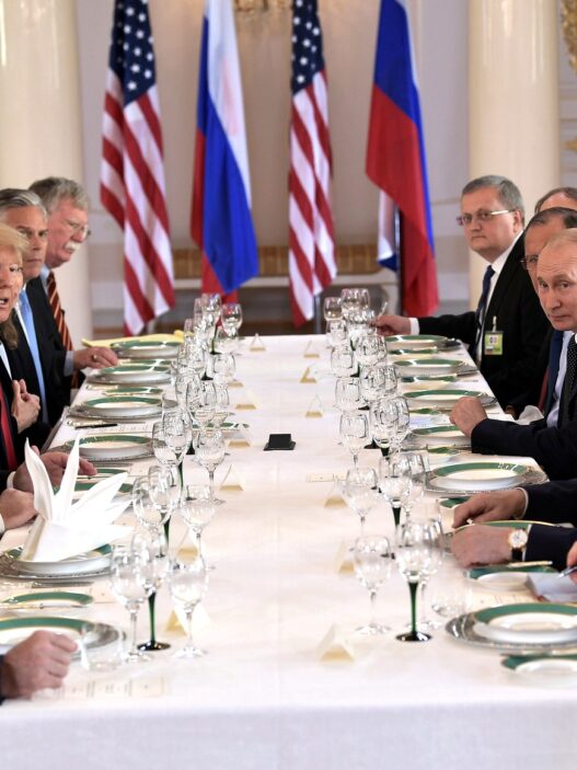 Cúpula do Alasca: nenhum acordo na reunião Trump-Putin, mas troca territorial por cessar-fogo ainda em discussão