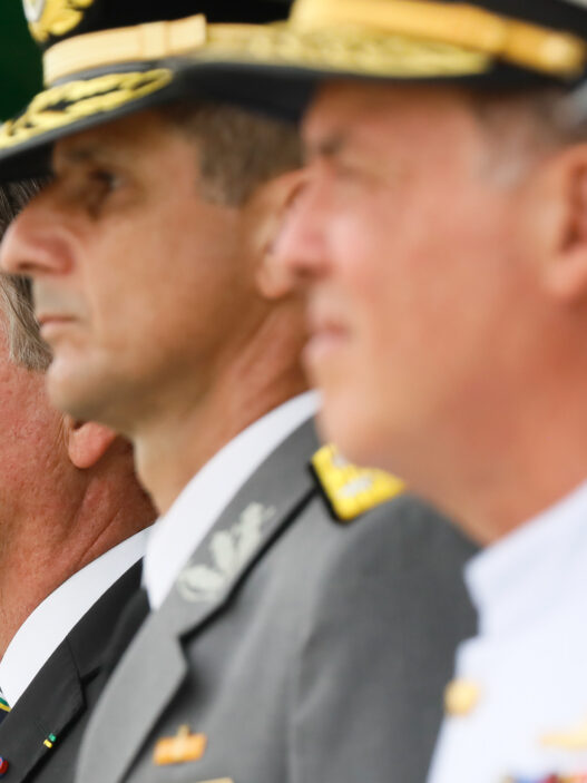 Bolsonaro se junta a uma galeria de vilões golpistas responsabilizados por sua tentativa fracassada de tomar o poder